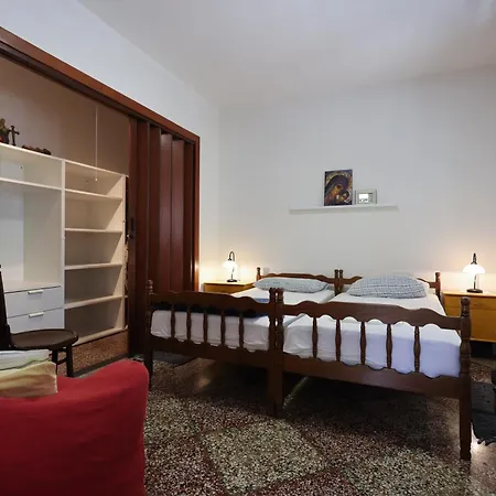 Mediterranean Garden Apartements Apartament Krilo